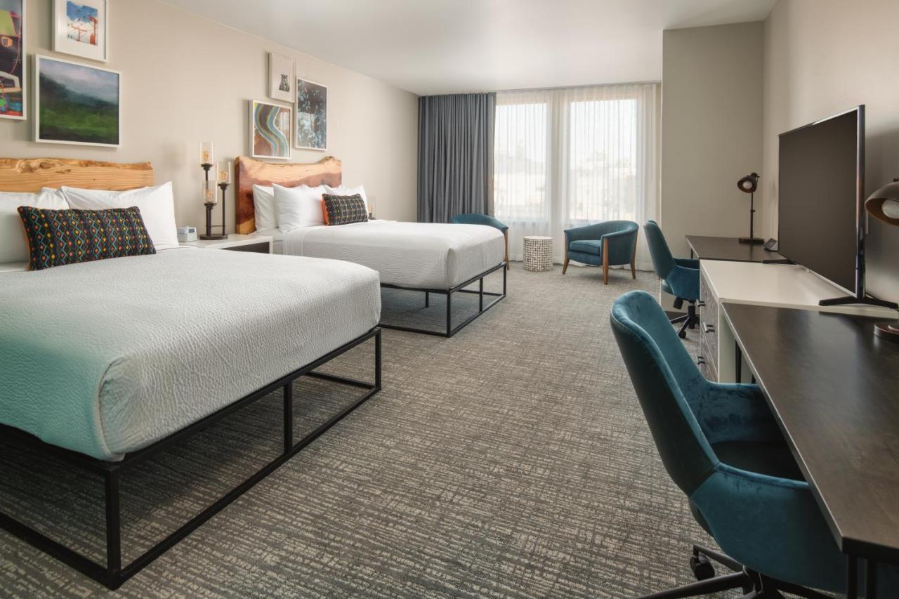 Hotel The